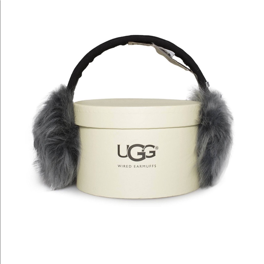 Ugg Earmuffs w Built in Headphones